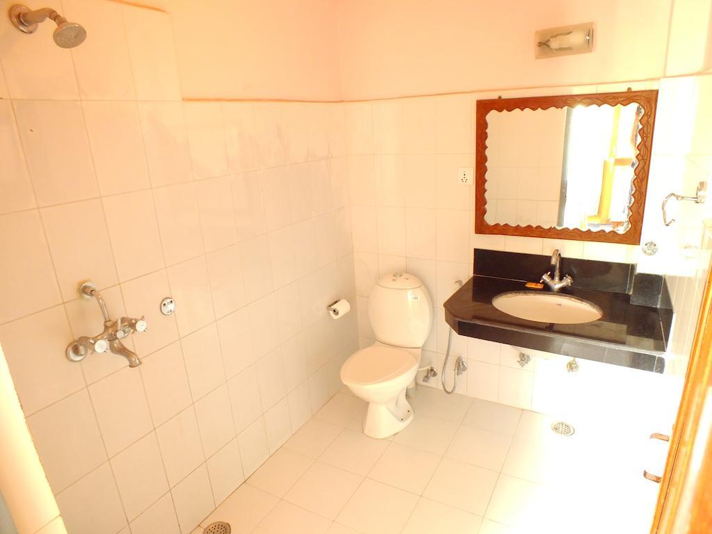 Hotel Greenland Pokhara Quarto foto